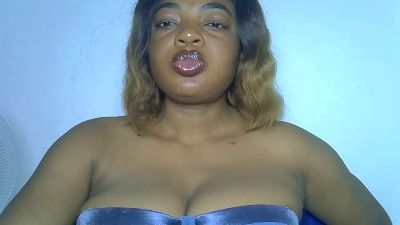 PwetyGoddess live cam on Cam4
