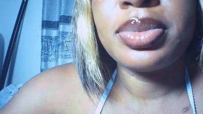 PwetyGoddess live cam on Cam4