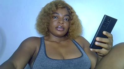 PwetyGoddess live cam on Cam4