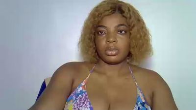 PwetyGoddess live cam on Cam4