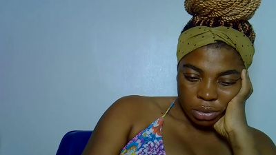 PwetyGoddess live cam on Cam4