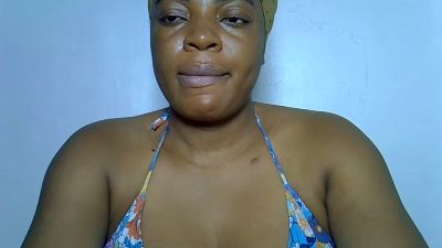 PwetyGoddess live cam on Cam4