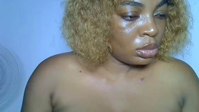 PwetyGoddess live cam on Cam4