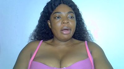 PwetyGoddess live cam on Cam4