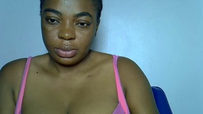 PwetyGoddess live cam on Cam4