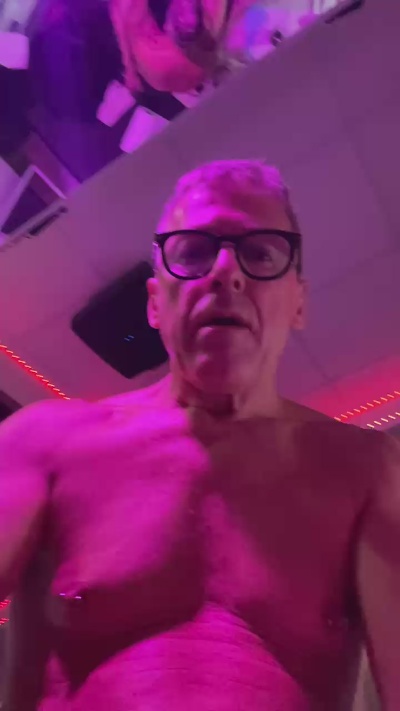 QcFF live cam on Cam4