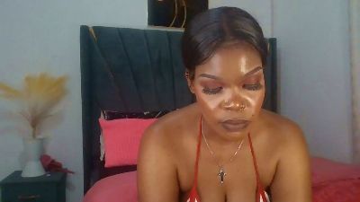 QueenB live cam on Cam4