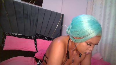 QueenB live cam on Cam4