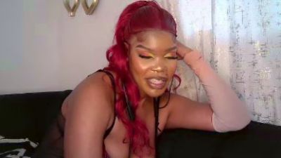 QueenB live cam on Cam4