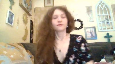 QueenCrimson live cam on Cam4