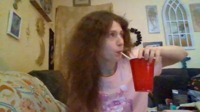 QueenCrimson live cam on Cam4