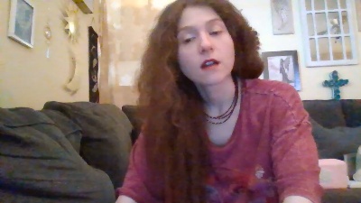 QueenCrimson live cam on Cam4