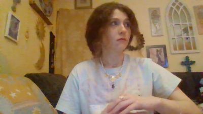 QueenCrimson live cam on Cam4