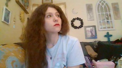 QueenCrimson live cam on Cam4