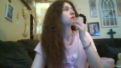 QueenCrimson live cam on Cam4