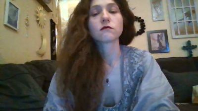 QueenCrimson live cam on Cam4