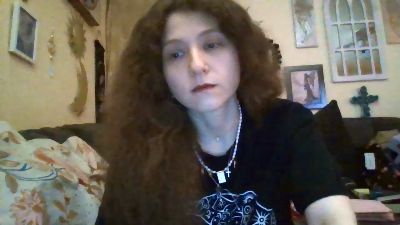 QueenCrimson live cam on Cam4