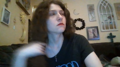 QueenCrimson live cam on Cam4