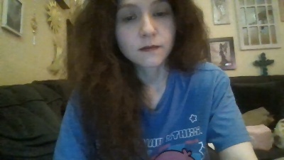 QueenCrimson live cam on Cam4