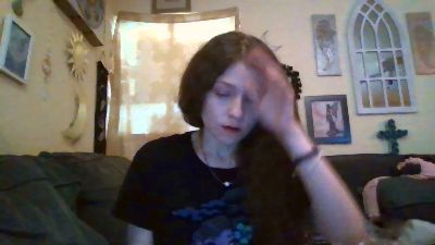 QueenCrimson live cam on Cam4