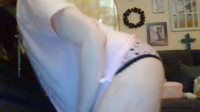 QueenCrimson live cam on Cam4