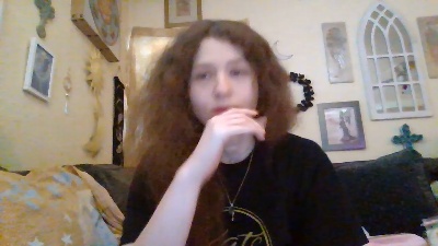 QueenCrimson live cam on Cam4