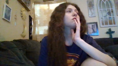 QueenCrimson live cam on Cam4