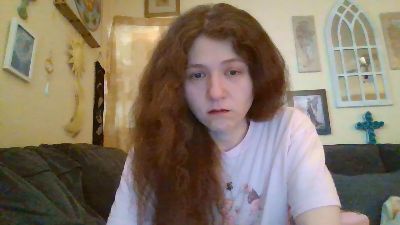 QueenCrimson live cam on Cam4