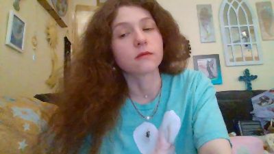 QueenCrimson live cam on Cam4