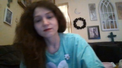 QueenCrimson live cam on Cam4