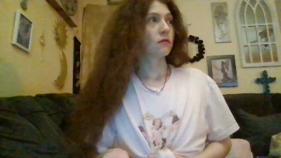 QueenCrimson live cam on Cam4