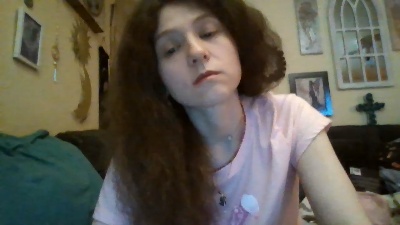 QueenCrimson live cam on Cam4