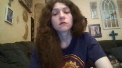 QueenCrimson live cam on Cam4