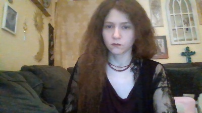 QueenCrimson live cam on Cam4
