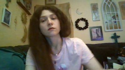 QueenCrimson live cam on Cam4