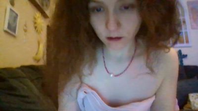 QueenCrimson live cam on Cam4