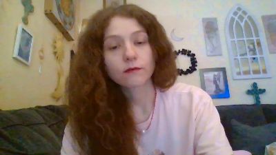 QueenCrimson live cam on Cam4