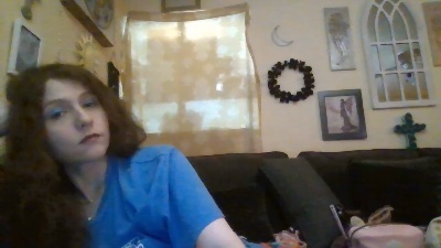 QueenCrimson live cam on Cam4