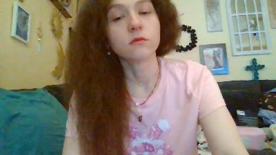 QueenCrimson live cam on Cam4