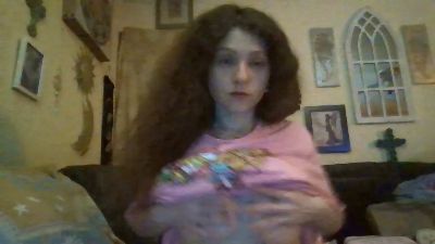 QueenCrimson live cam on Cam4