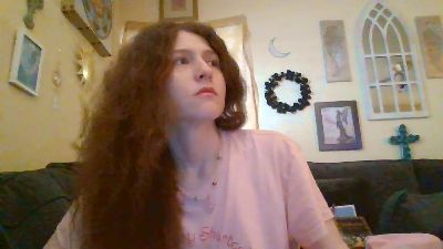 QueenCrimson live cam on Cam4