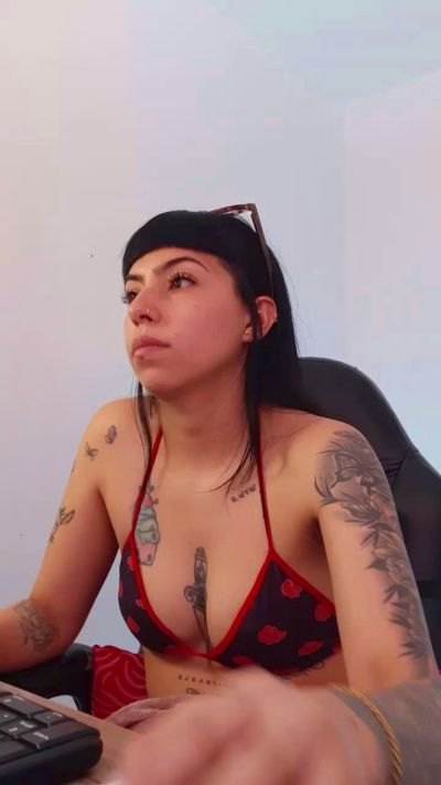 QueenDesiree live cam on Cam4