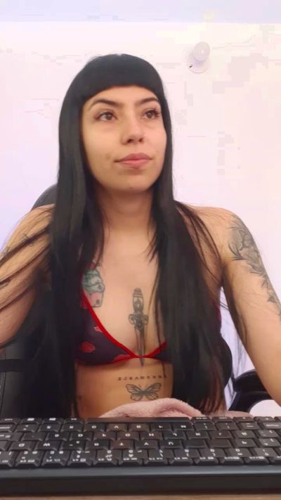 QueenDesiree live cam on Cam4