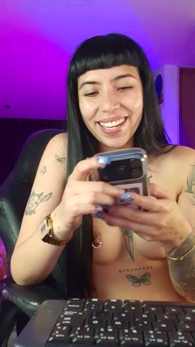 QueenDesiree live cam on Cam4