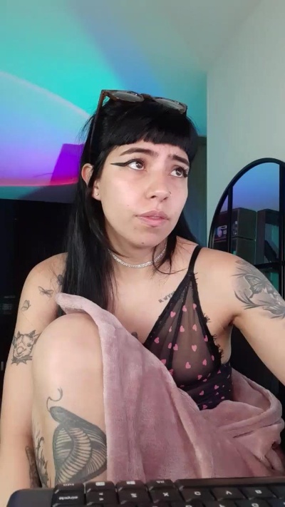 QueenDesiree live cam on Cam4