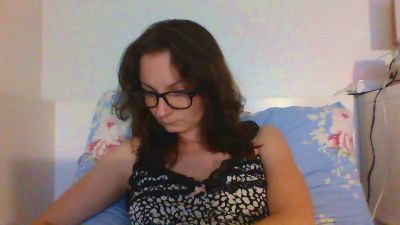 QueenDiva30 live cam on Cam4