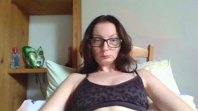 QueenDiva30 live cam on Cam4