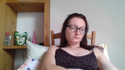 QueenDiva30 live cam on Cam4