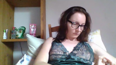 QueenDiva30 live cam on Cam4