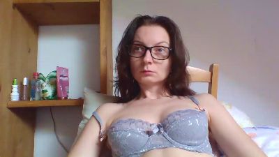 QueenDiva30 live cam on Cam4